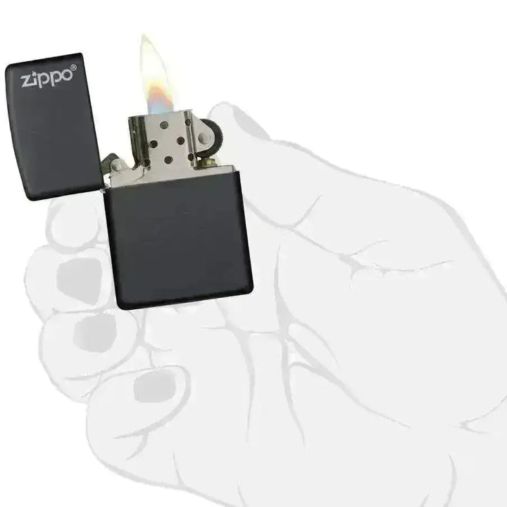 Zippo Lighter - Klassisk Matt Svart med Logo - Game-On.no