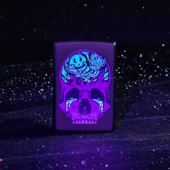 Zippo – Blacklight Skull Design – Matt must tulemasin