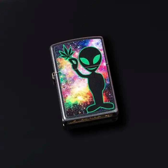 Zippo – Alien Design Iridescent