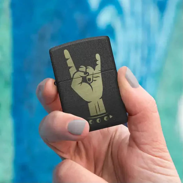 Zippo - Rock On Motiv - Black Crackle Lighter