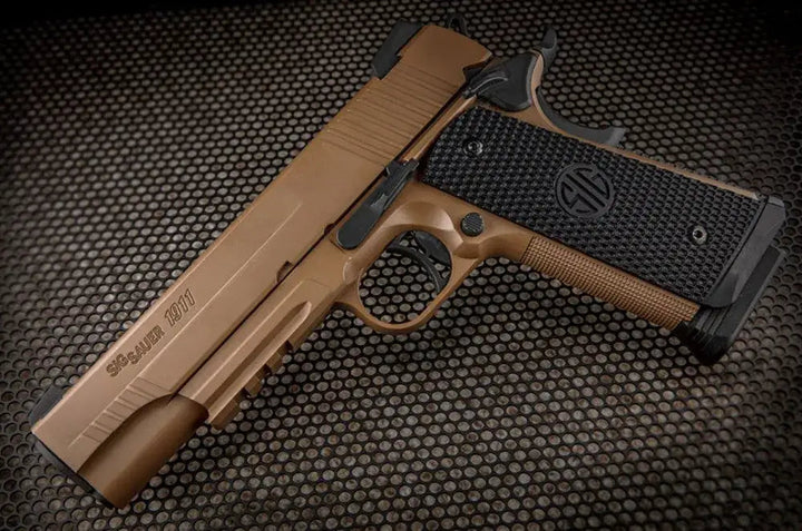 SIG Sauer 1911 Emperor Scorpion CO2 luftpistol pakkesett 4.5mm BB - Game-On.no