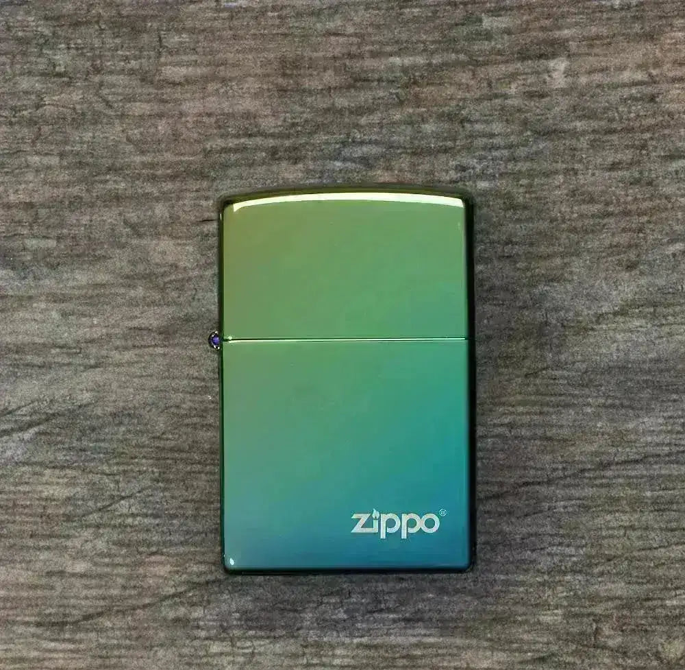 Zippo Lighter - Klassisk Høypolert Teal Logo - Game-On.no